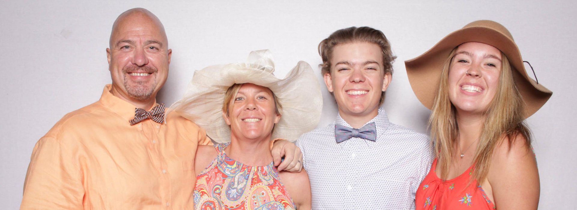 Familienfotos-bochum Eine Familie bei einem Fotoshooting